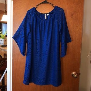 Size Medium 3/4 Sleeve Dress
